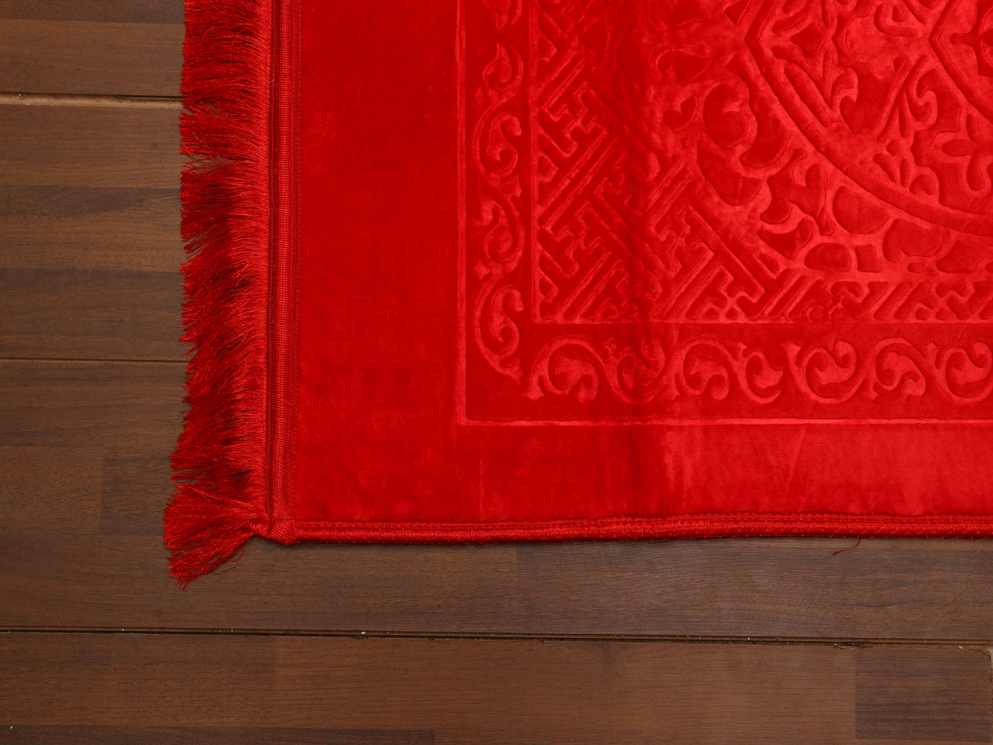 Shiny Red Mihrab Velvet Prayer Mat