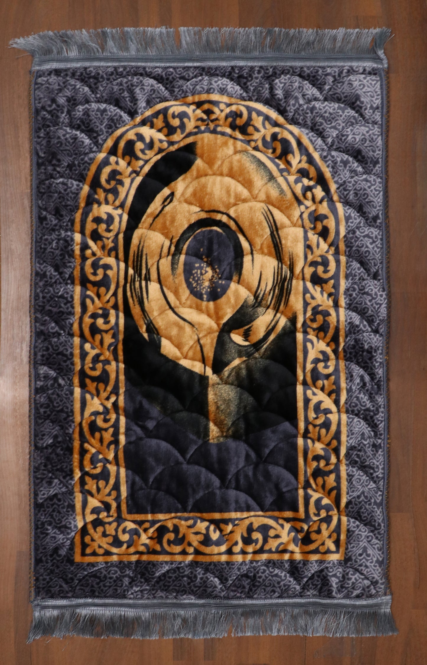 Velvet Quilted Mihrab Prayer Mat
