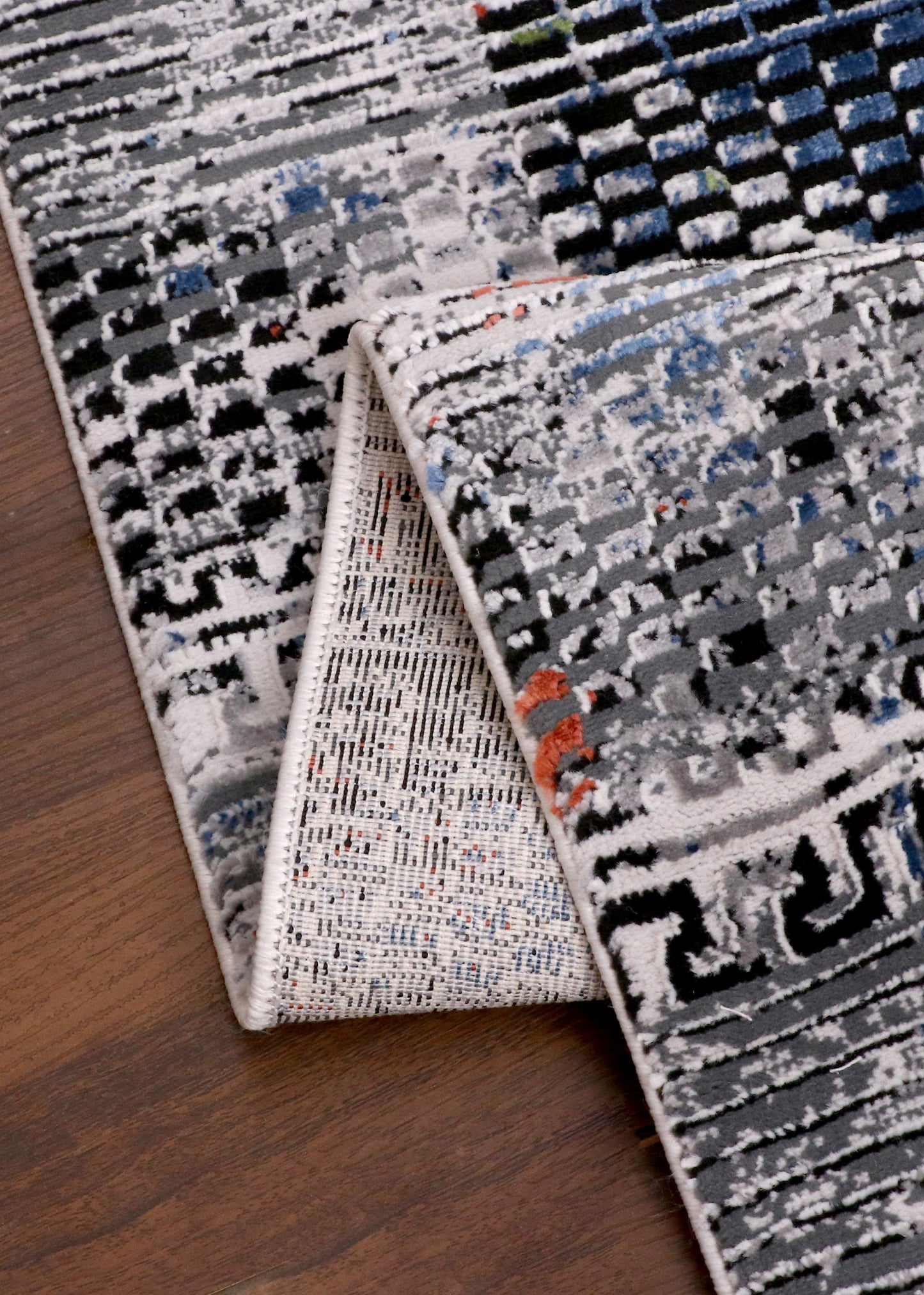 Turish Ebony White Flow