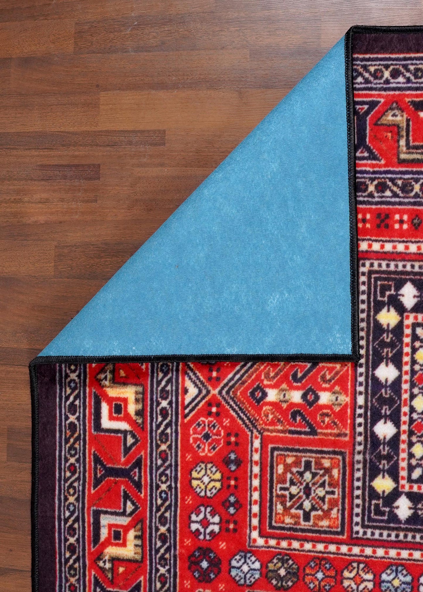 Traditional Persian Design Elegance Rug with Felt Back