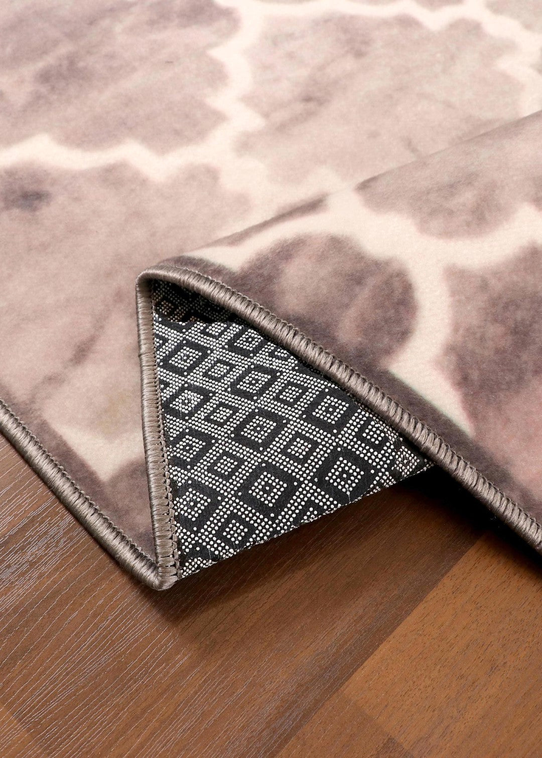 Chic Charcoal Trellis Rug
