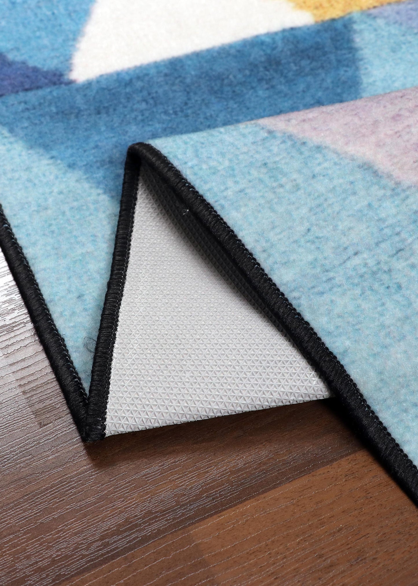 Multi Color Geometric Print Runner