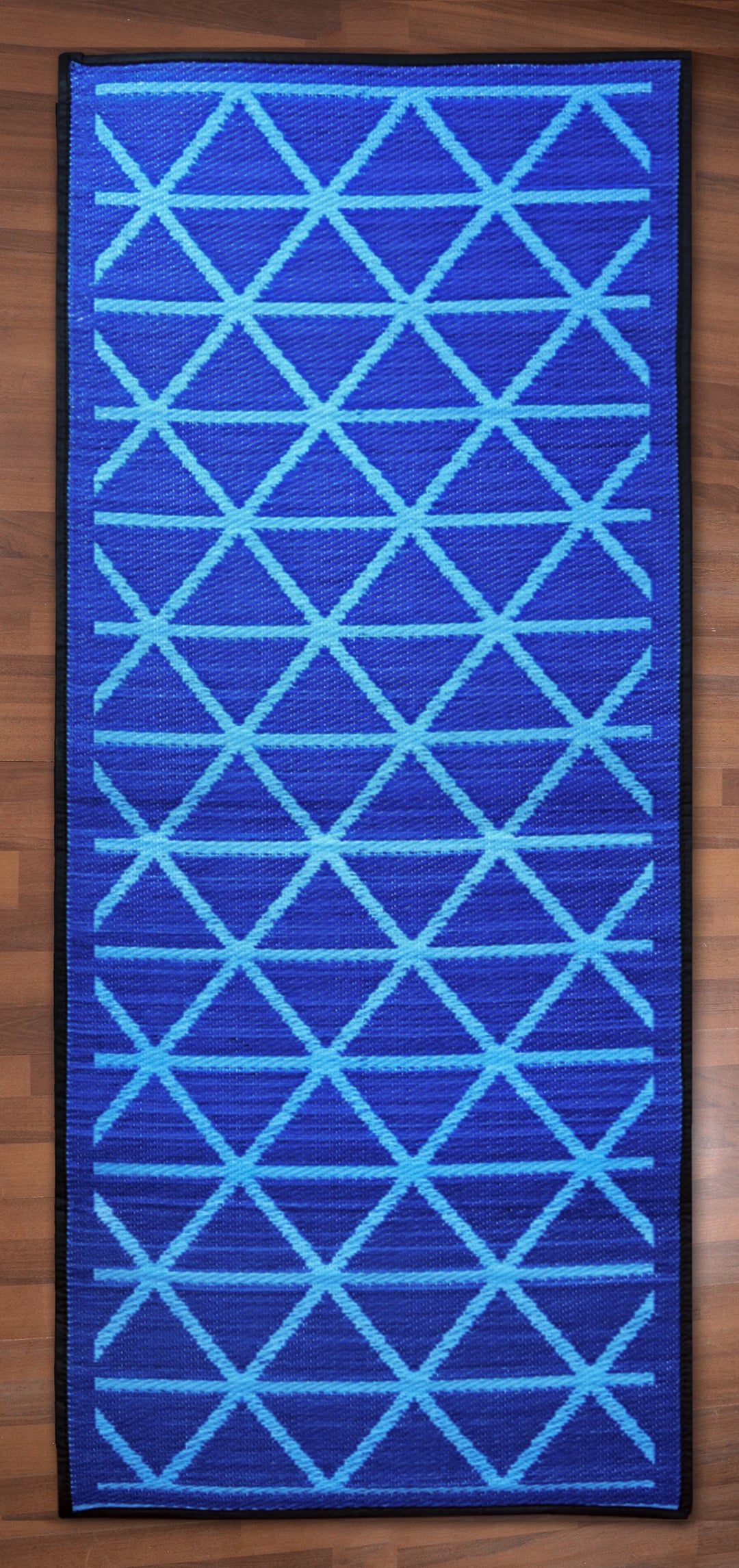 Blue With Linear Pattern Outdoor Runner