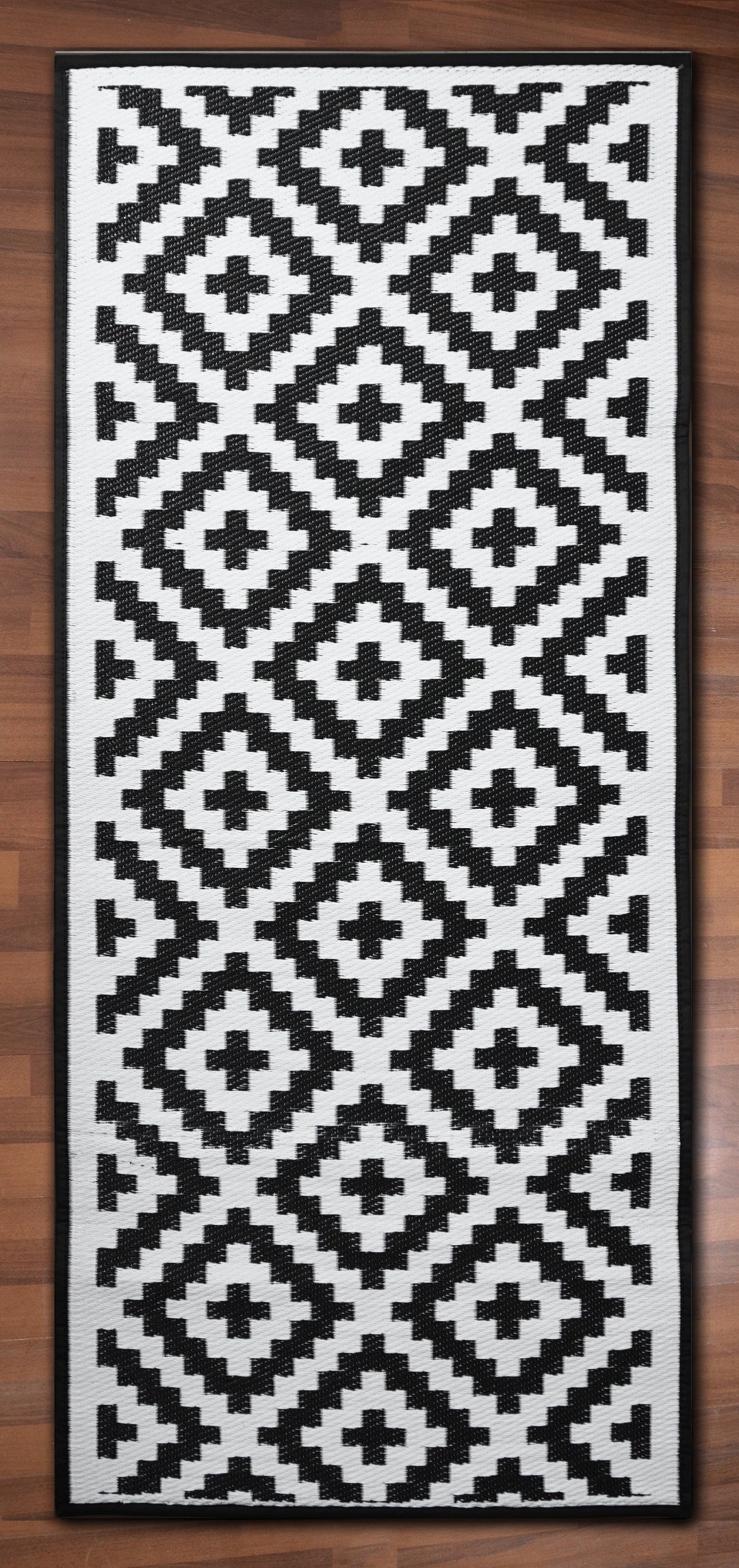 White With Black Geometric Pattern Outdoor Runner