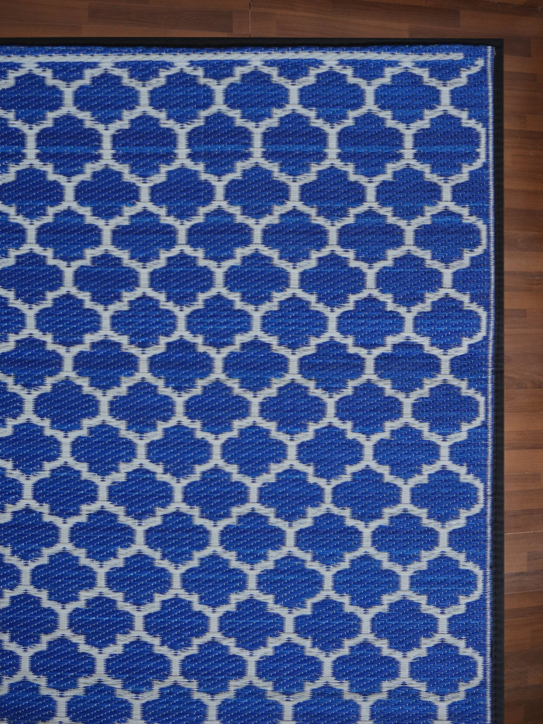 Dark Blue Outdoor Runner with White Geometric Pattern For Everyday Use