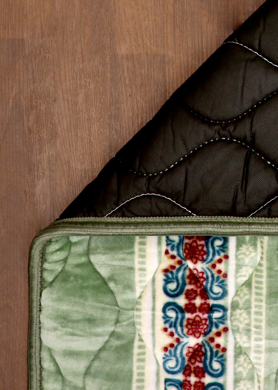 Luxury Velvet Mihrab Prayer Mat