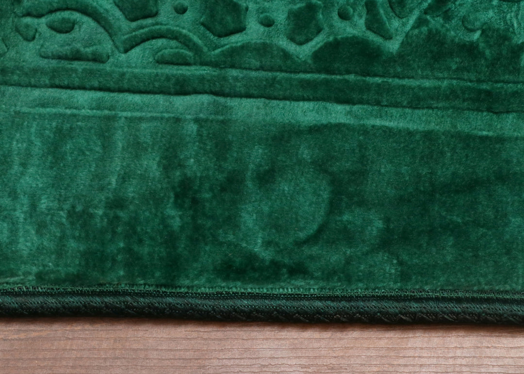 Dark Green Mihrab Velvet Prayer Mat