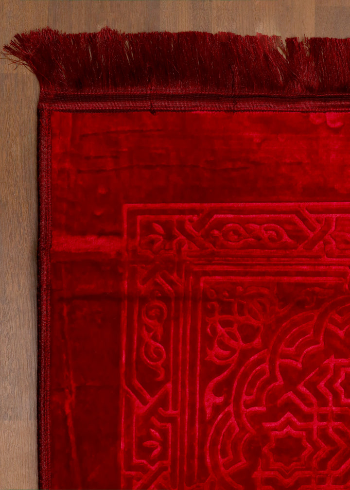 Red Mihrab Velvet Prayer Mat