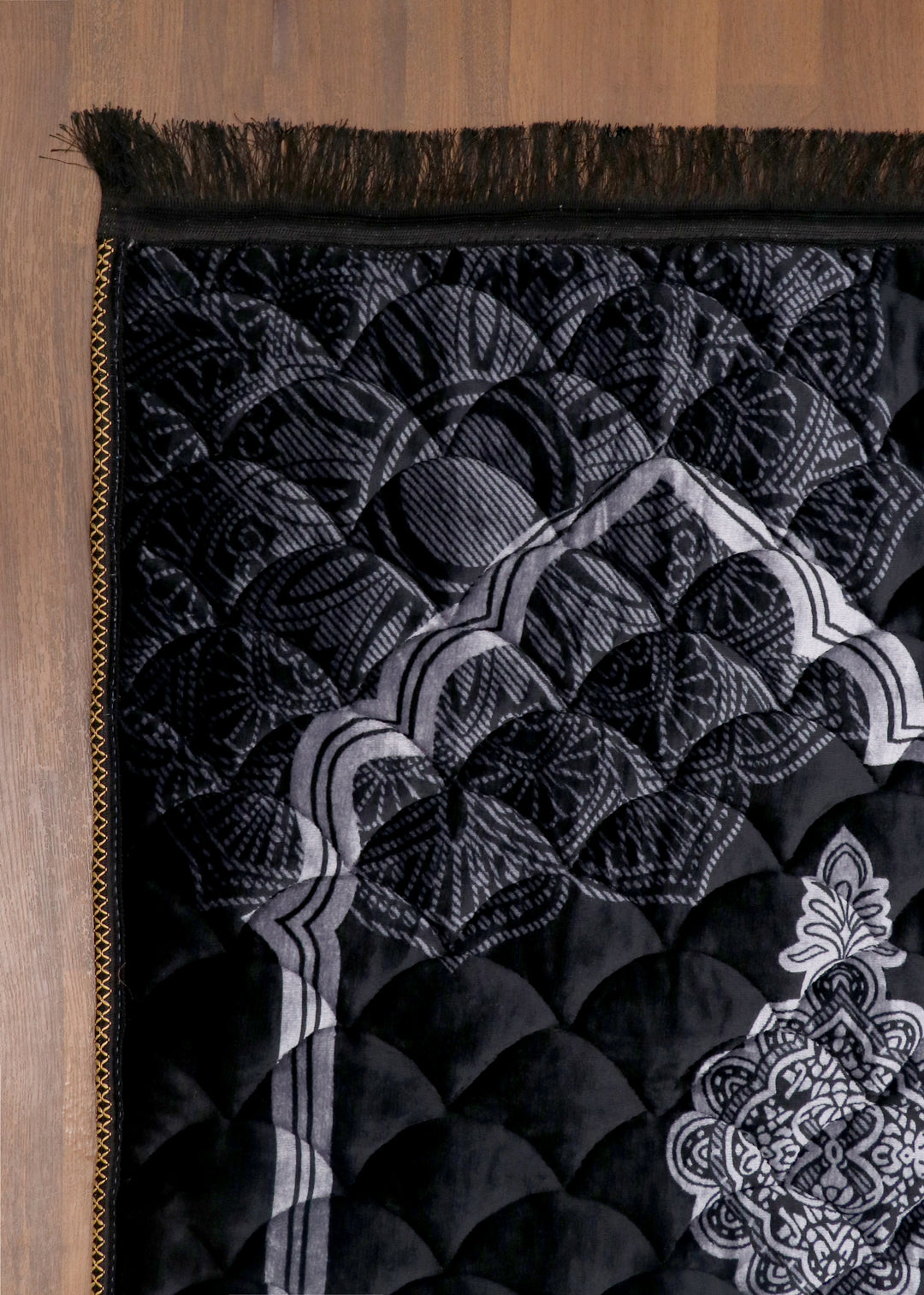 Cloudy Black Velvet Janamaz Prayer Mat