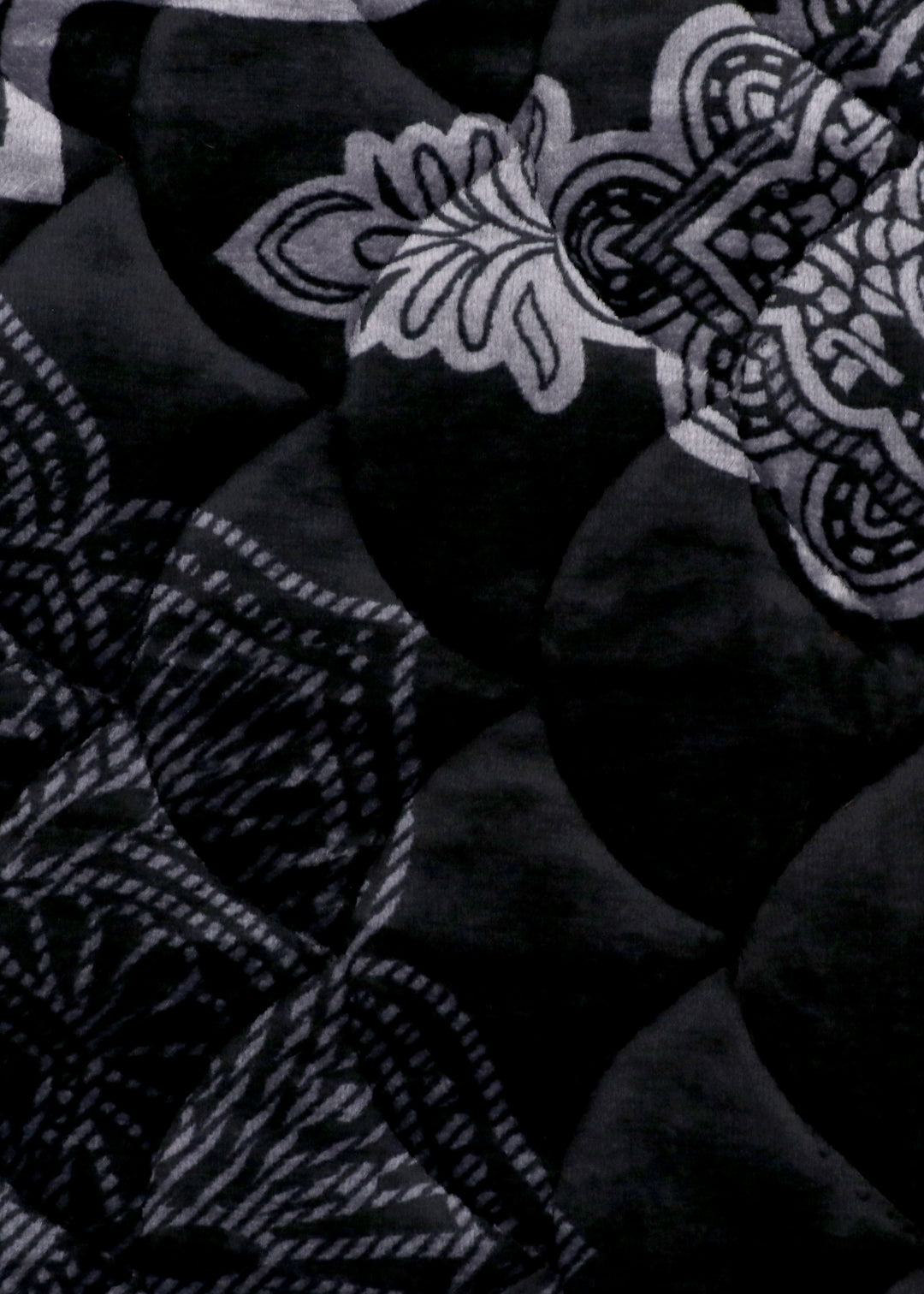 Cloudy Black Velvet Janamaz Prayer Mat