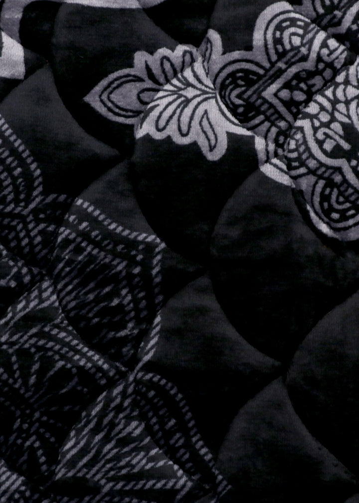 Cloudy Black Velvet Janamaz Prayer Mat