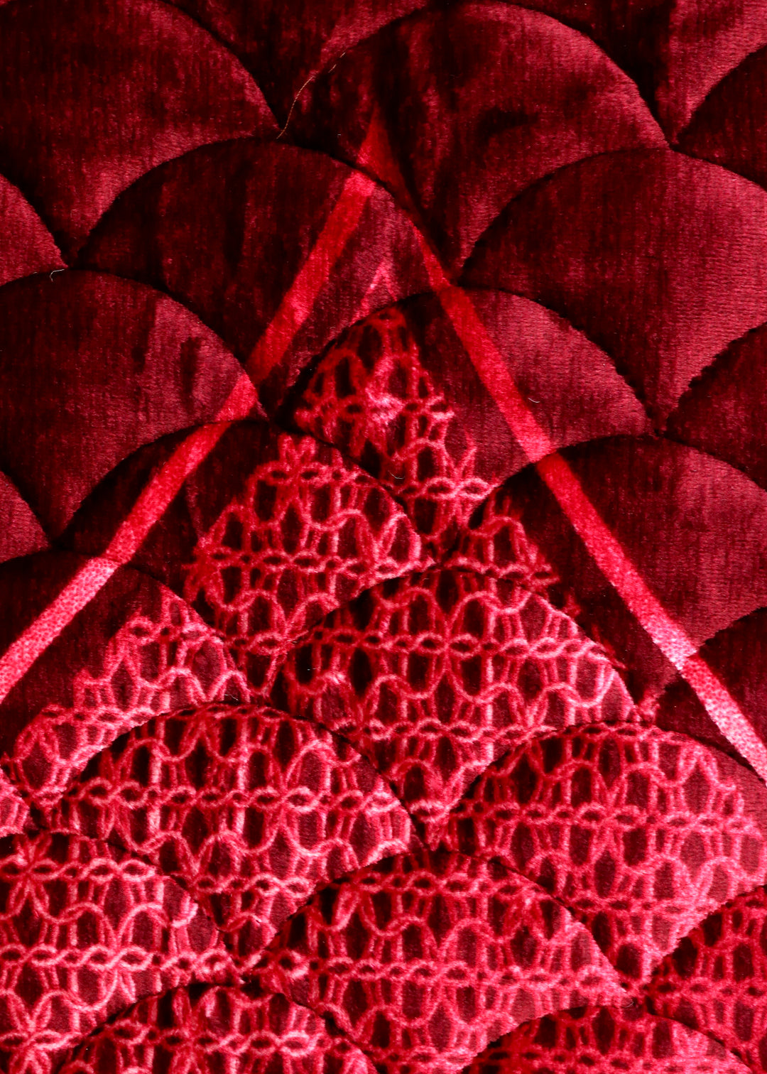 Arched Mihrab Quilted Prayer Mat