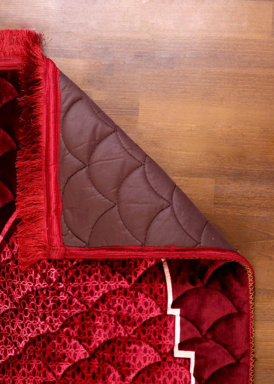 Arched Mihrab Quilted Prayer Mat