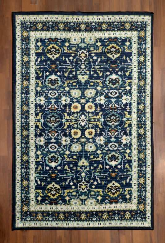 Vintage Oriental Area Rug in Blue & Cream