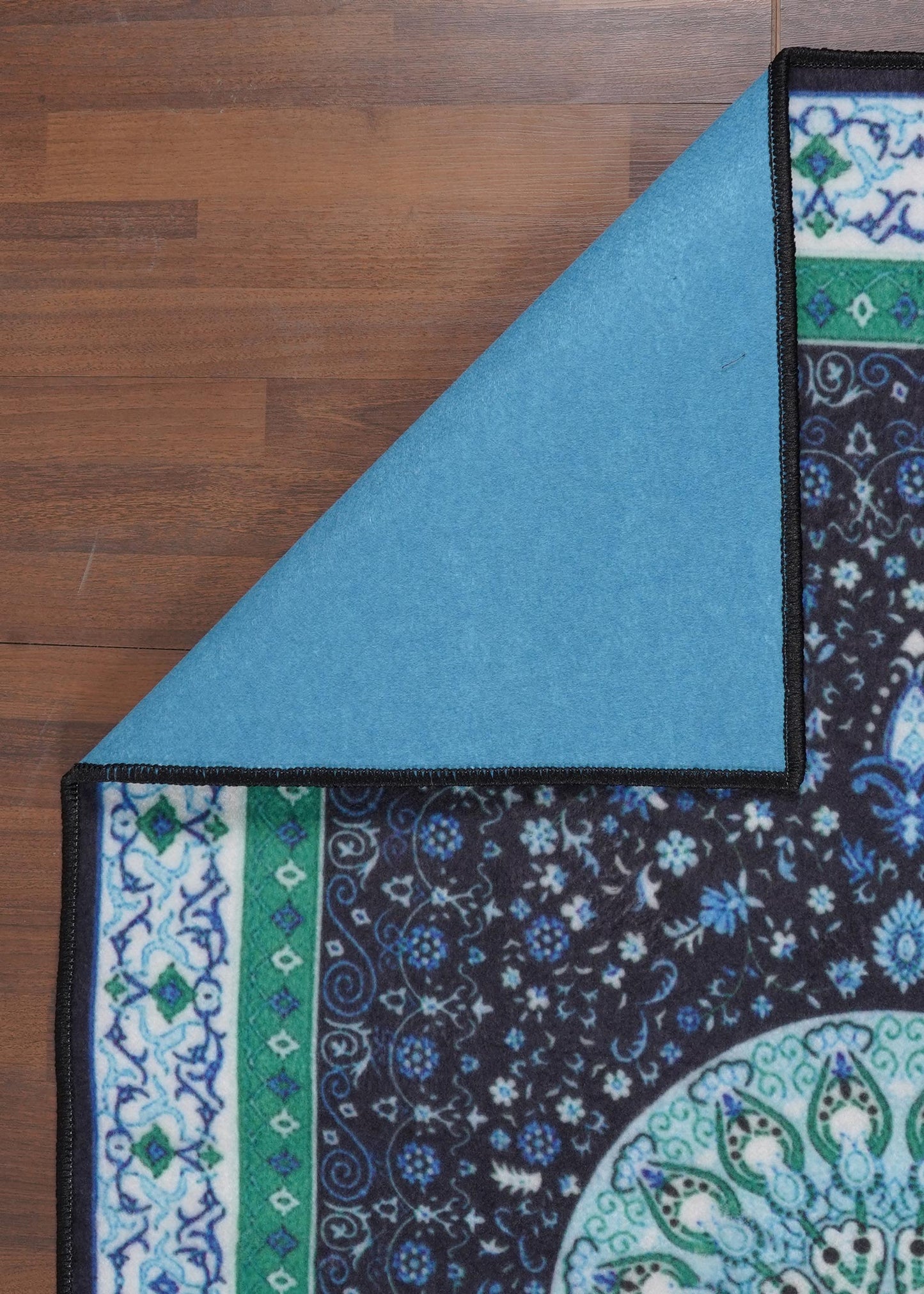 Luxurious Non-Woven Medallion Area Rug with  Felt Back