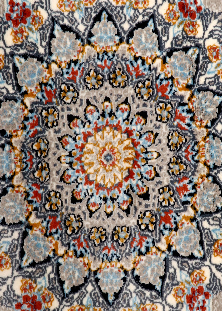 Classic Intricate Central Medallion Rug