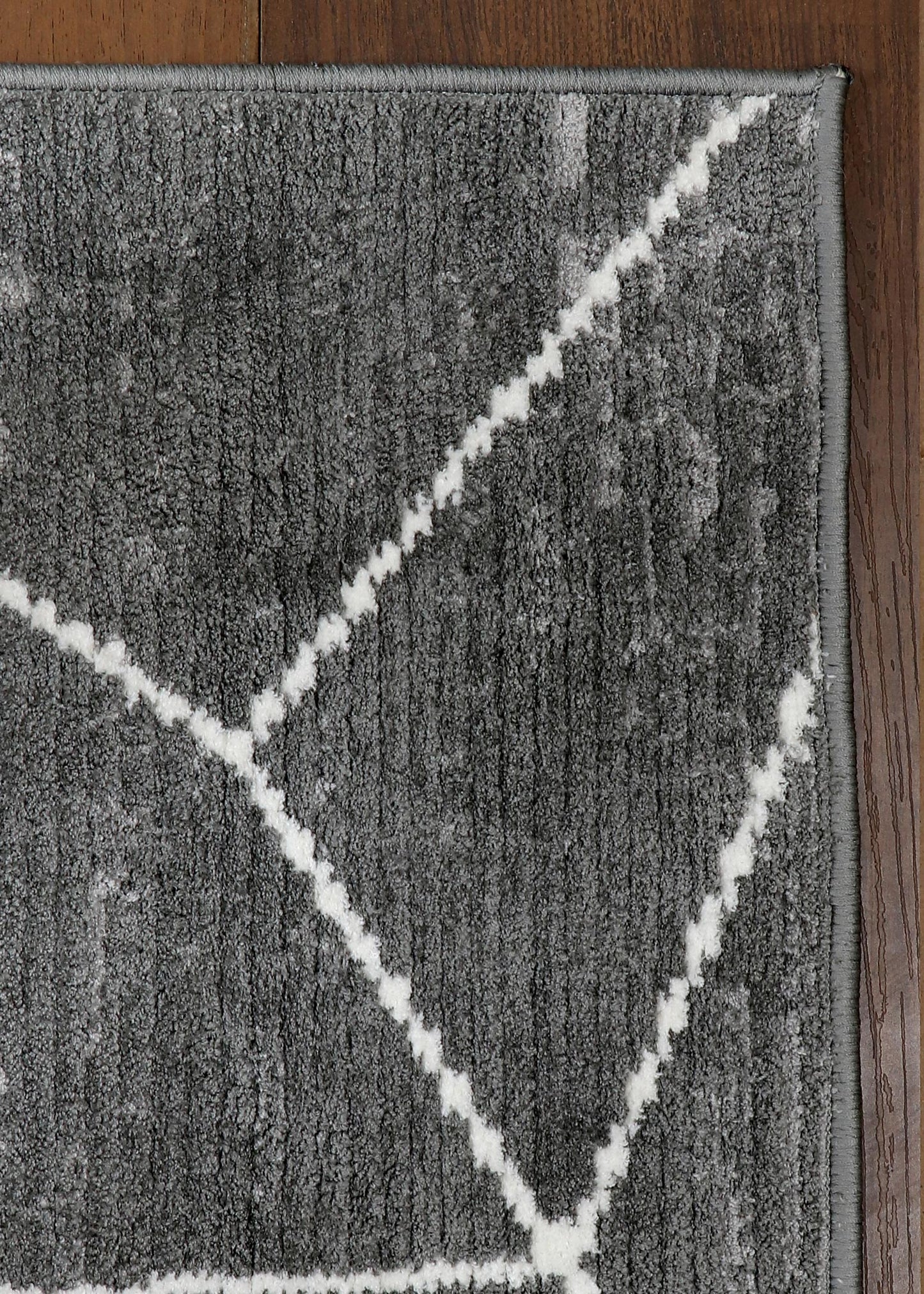 Turkish Geometric Elegance Machine-Made Rug in Gray and White
