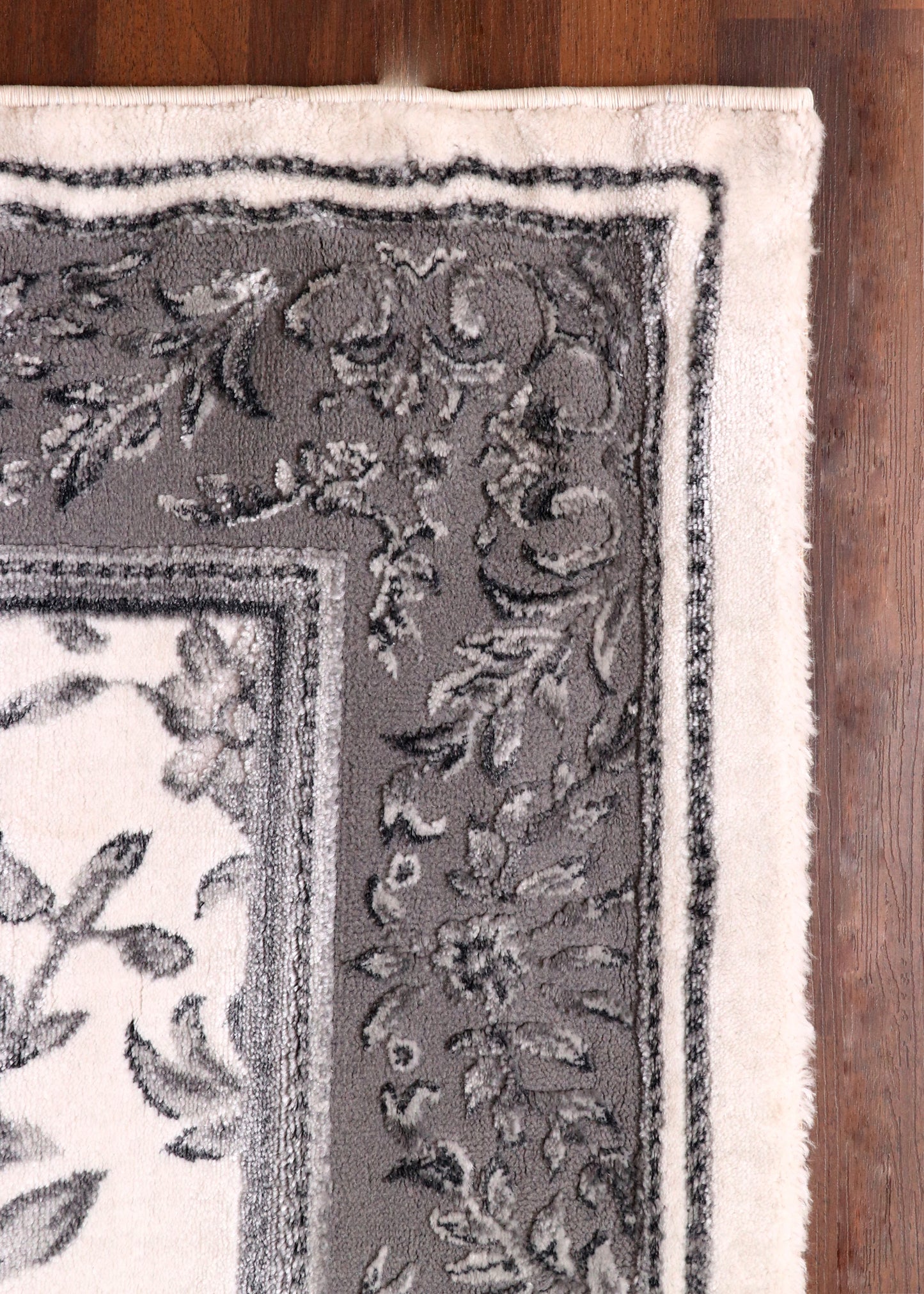 Elegant Turkish Floral Vine Rug – Ivory Base with Silver Grey Border