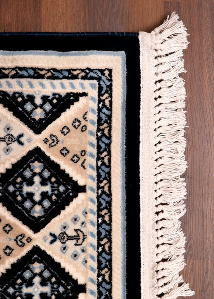 Traditional Turkish Tribal Rug – Black, Ivory & Beige Geometric Pattern