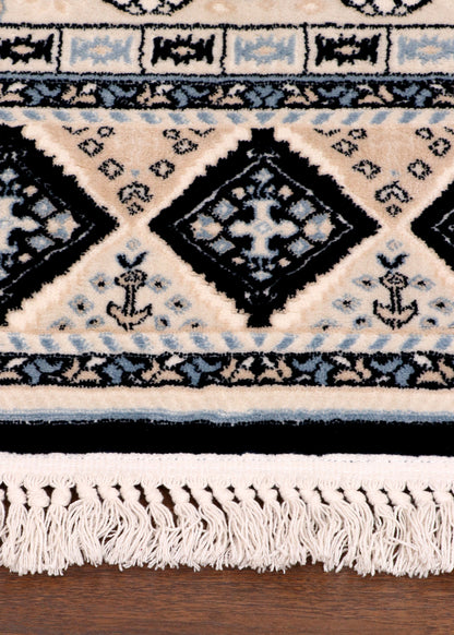 Traditional Turkish Tribal Rug – Black, Ivory & Beige Geometric Pattern