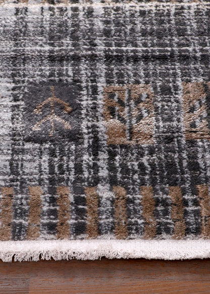 Luxury Turkish Distressed Medallion Rug – Ivory & Soft Grey with Subtle Gold Accents