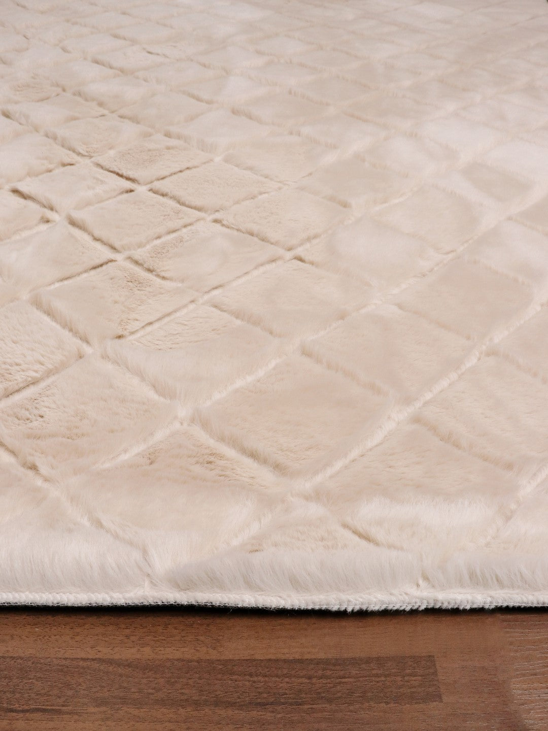 Beige Criss Cross Pattern with Anti Slip Dot Backing Soft and Thick Rectangle Micro Fur Rug