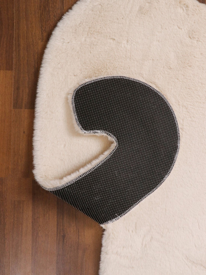 Beige Elephant Shape with Anti Slip Dot Backing Soft and Thick  Micro Fur Rug