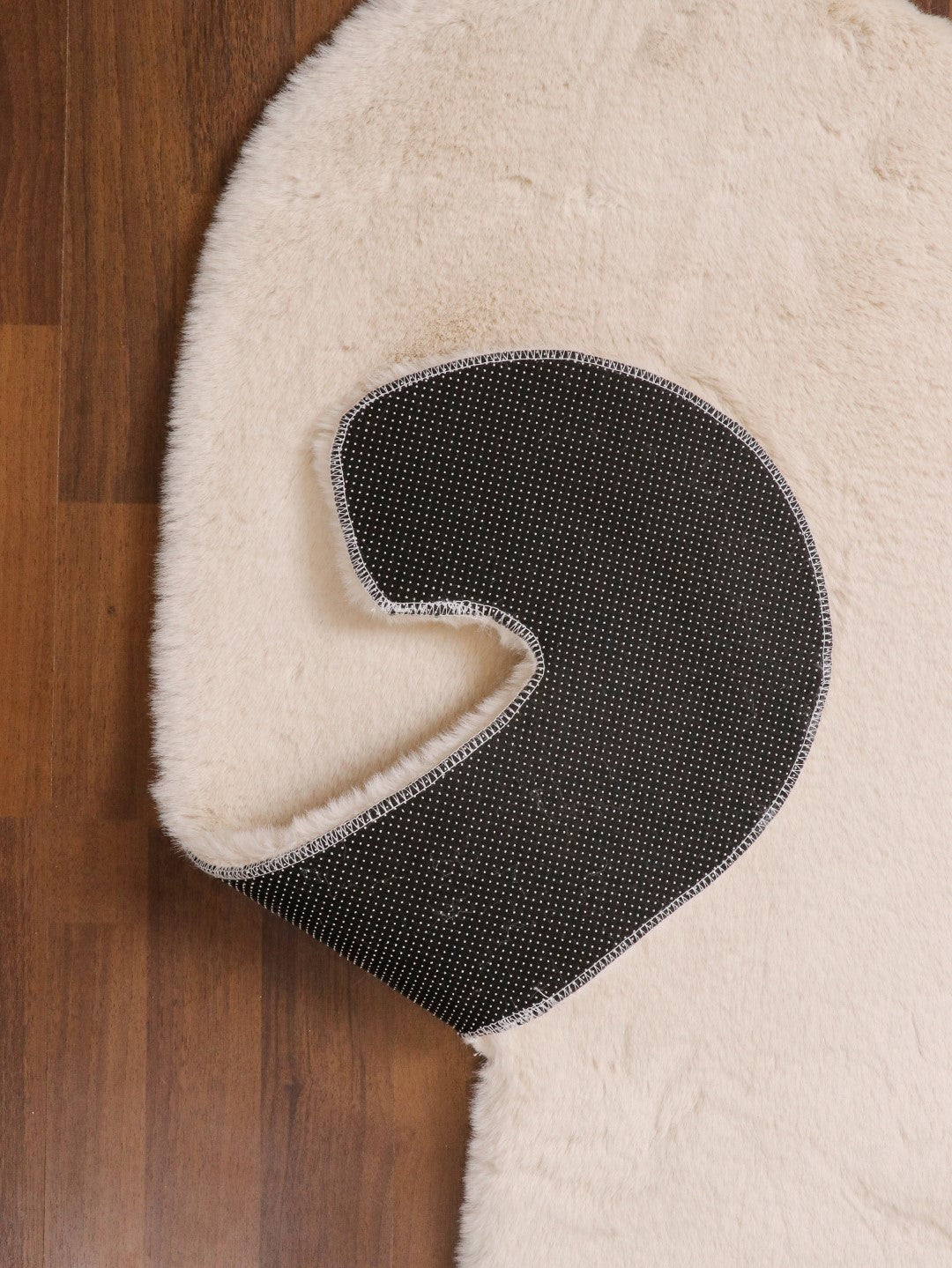 Beige Elephant Shape Rug